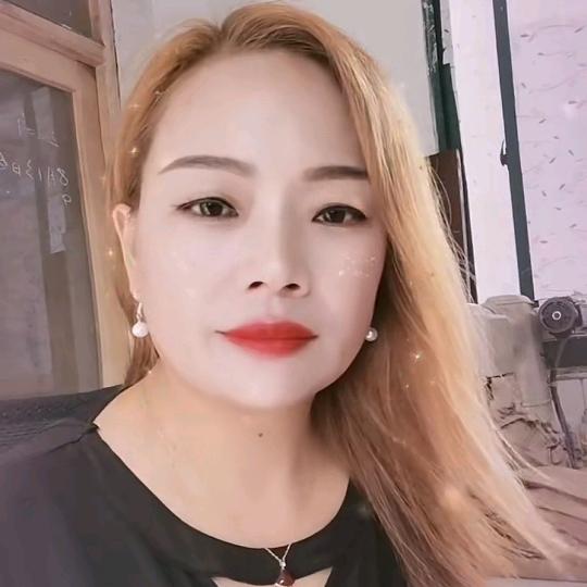 阿芳姐（努力向前）