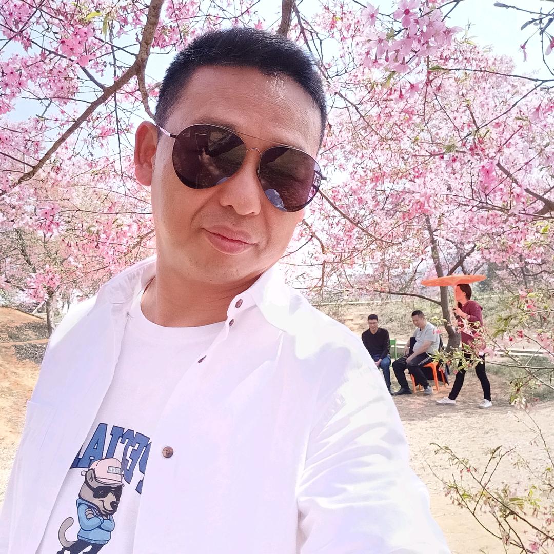 泊铭