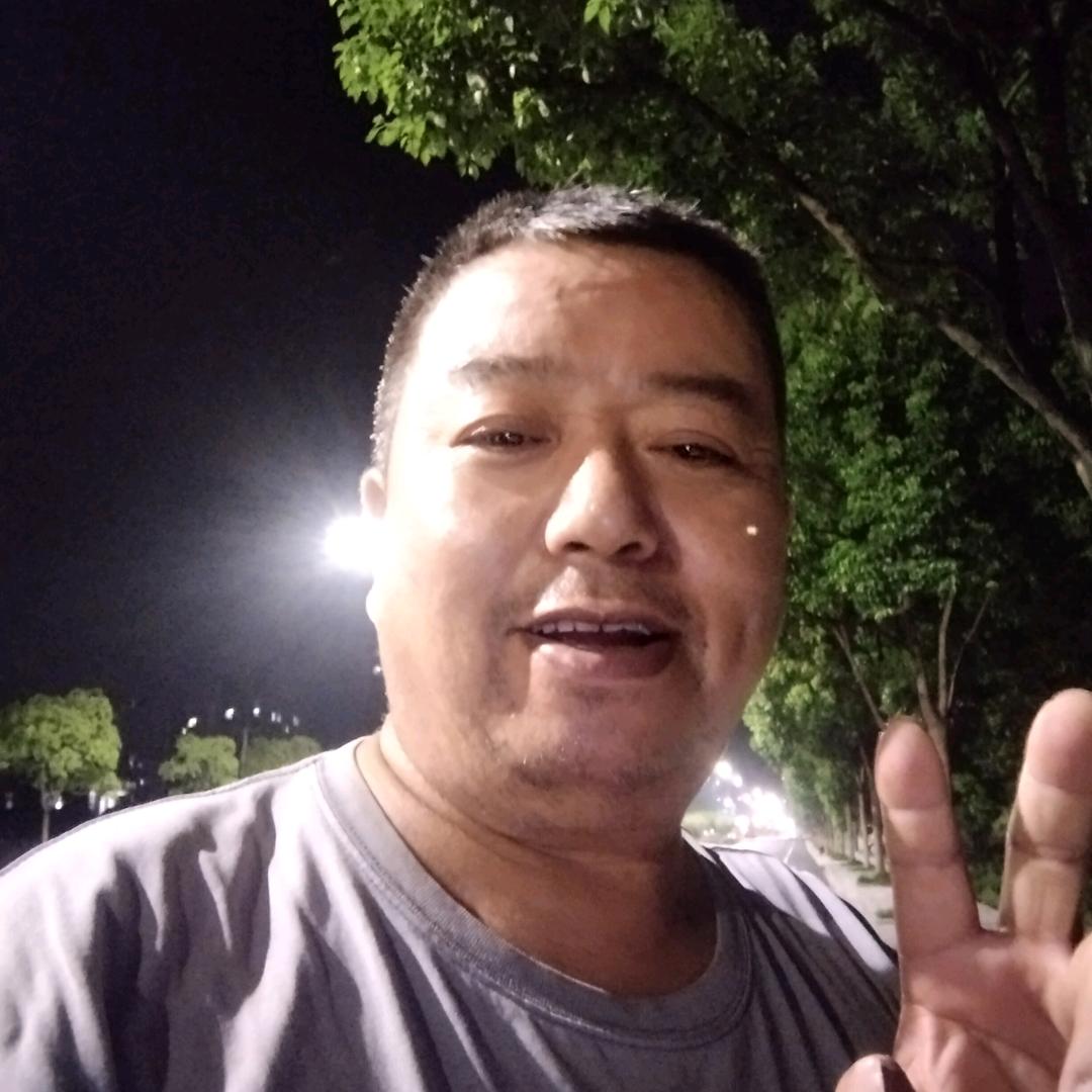 爱唱歌的老周