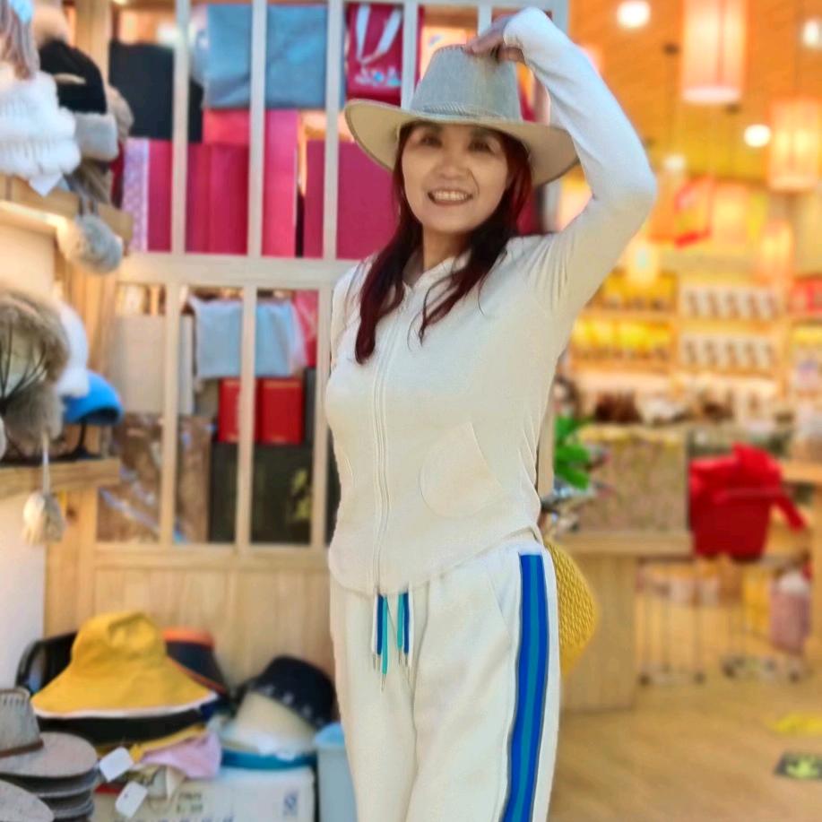 英子