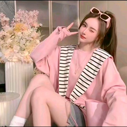 杨依姗[爆款穿搭]