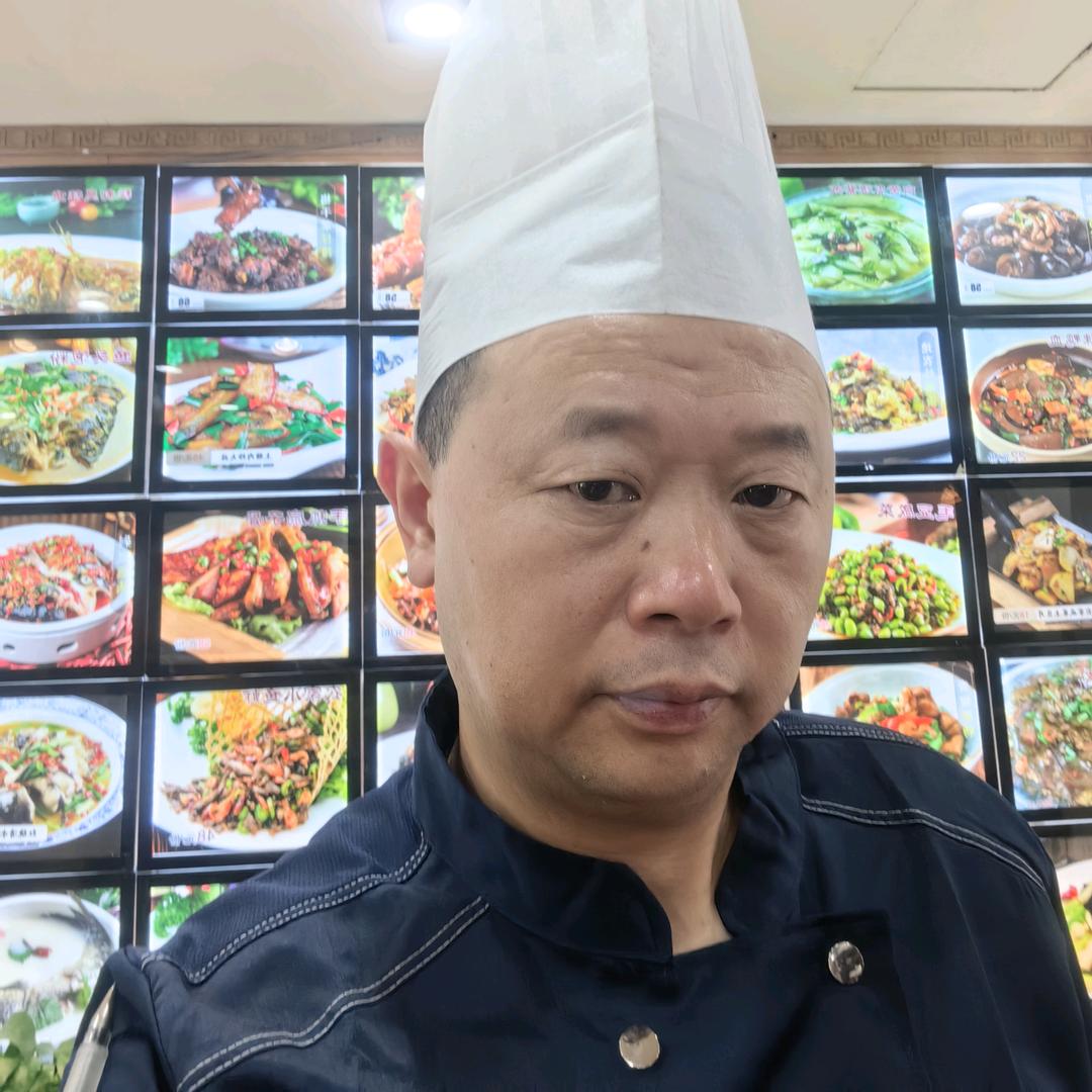 在宁波做衢州菜的灶头哥