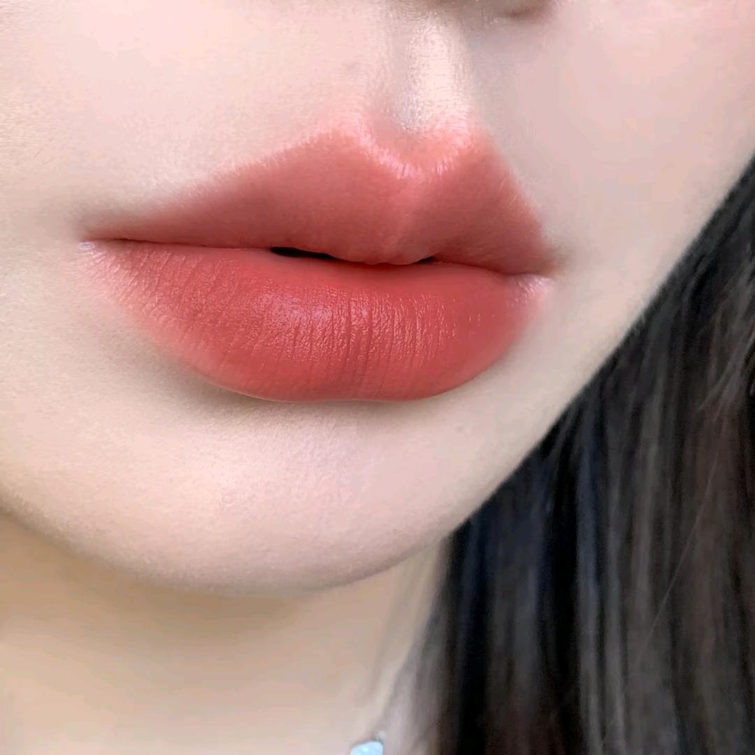 平价唇釉彩妆推荐官