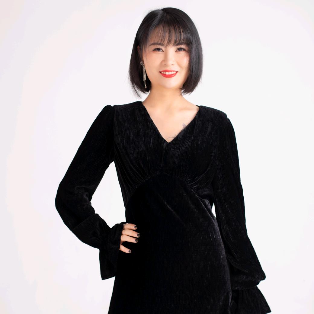 医芙美业 安淇 聊水光