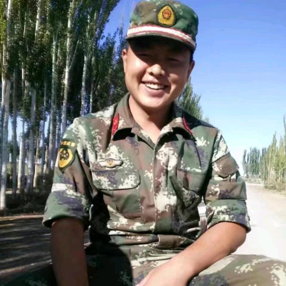 中山兵指户外照明~大兵