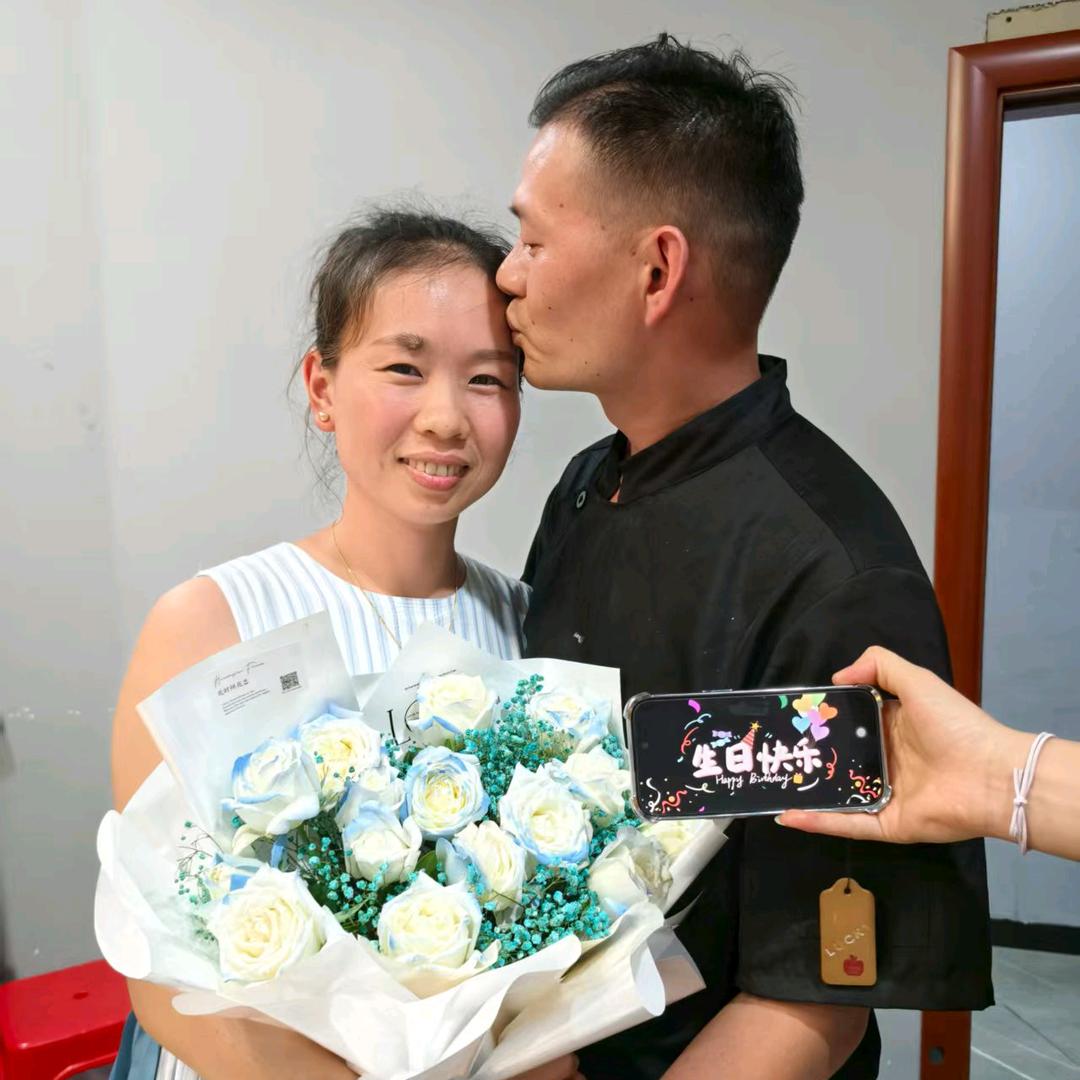 阿强夫妇（强记鱼生）