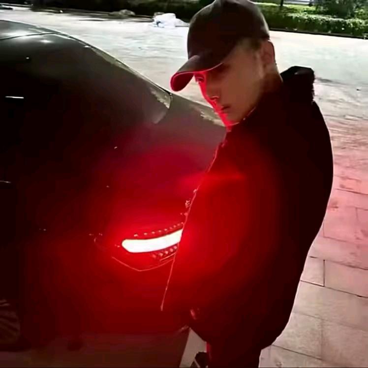 ￴ ￴￴    ￴ ￴