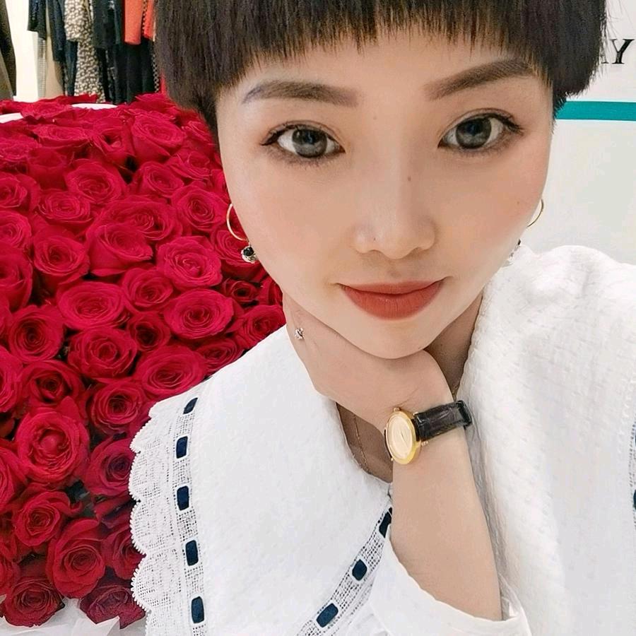 梦舒雅根羽国际服装店专用号