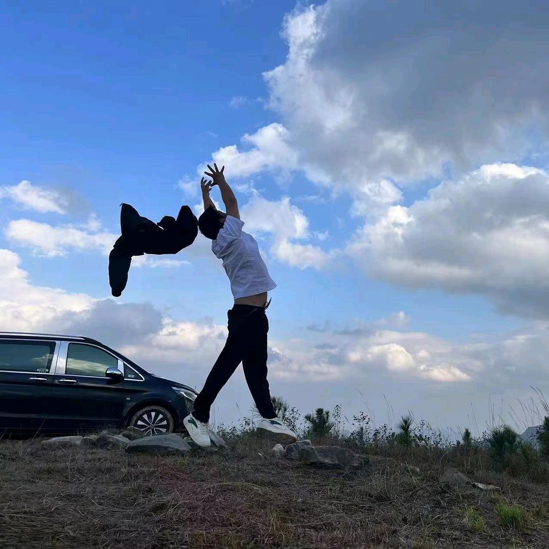 爱吃折耳根的小马🐴