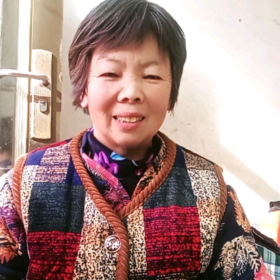 李姐   (晚上八点十分首播）