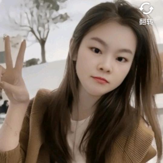 爱美的小姐姐。