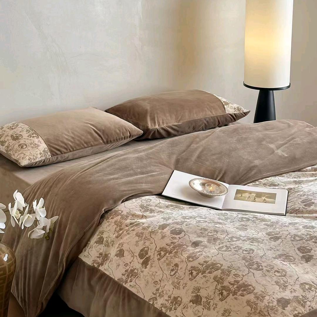 任泽区商品街南头地摊家纺