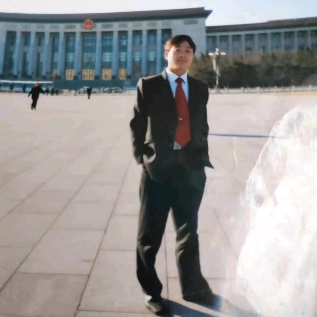 不高不富也不帅，