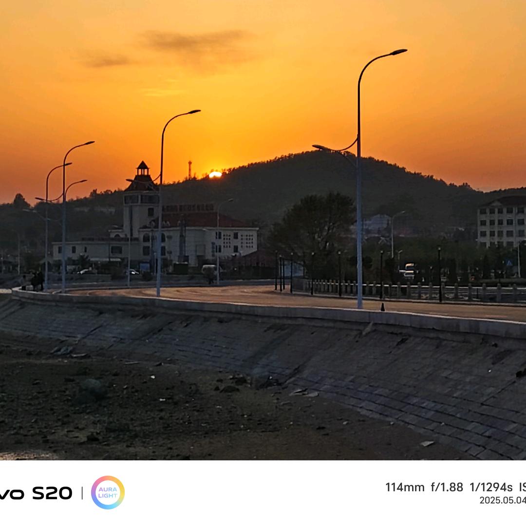 知足常乐  🔥 🎤(下午1:30)