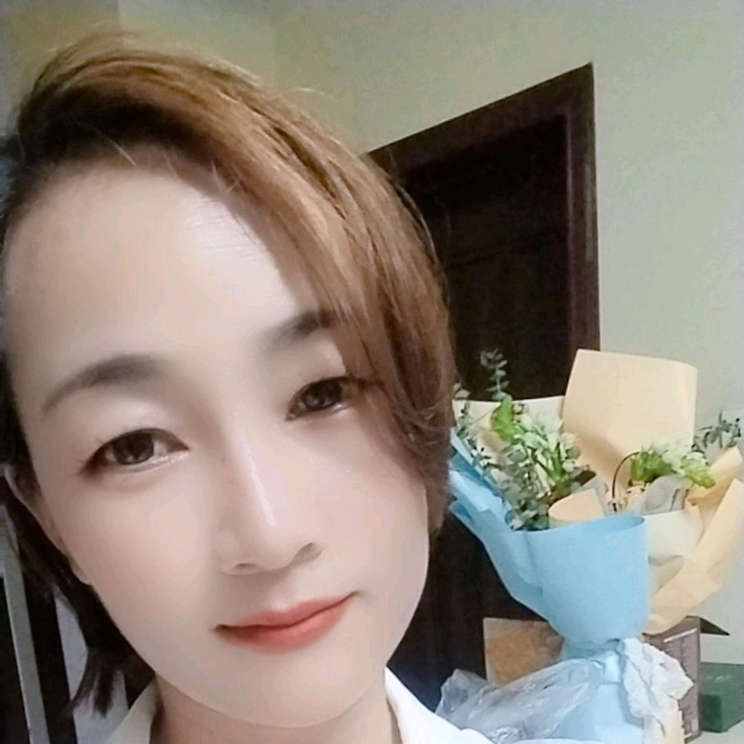 陈英