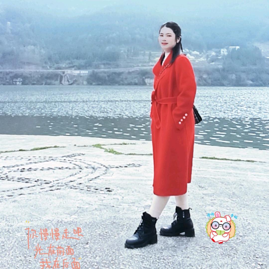 燕子爱跳舞唱歌晚7点40首播