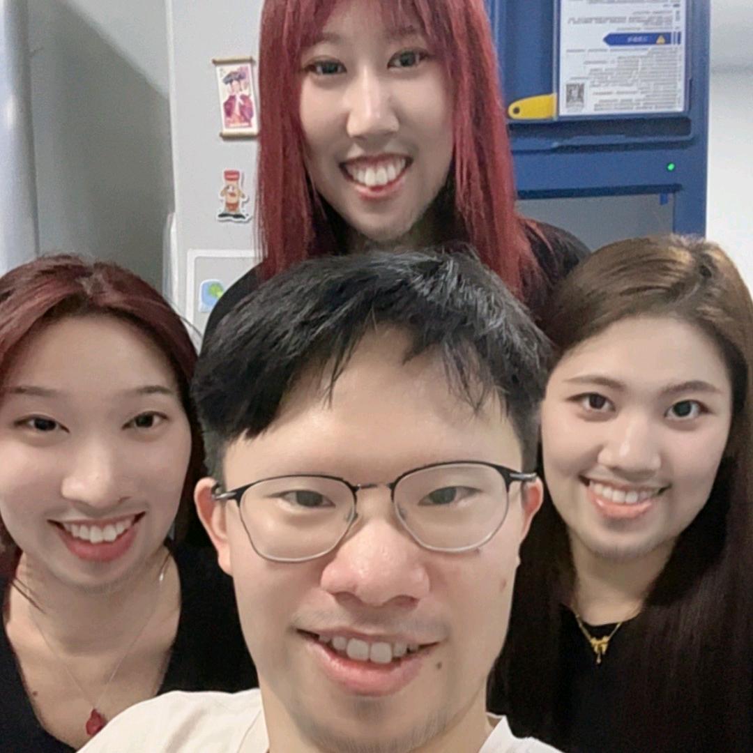 君君和TA的师妹们