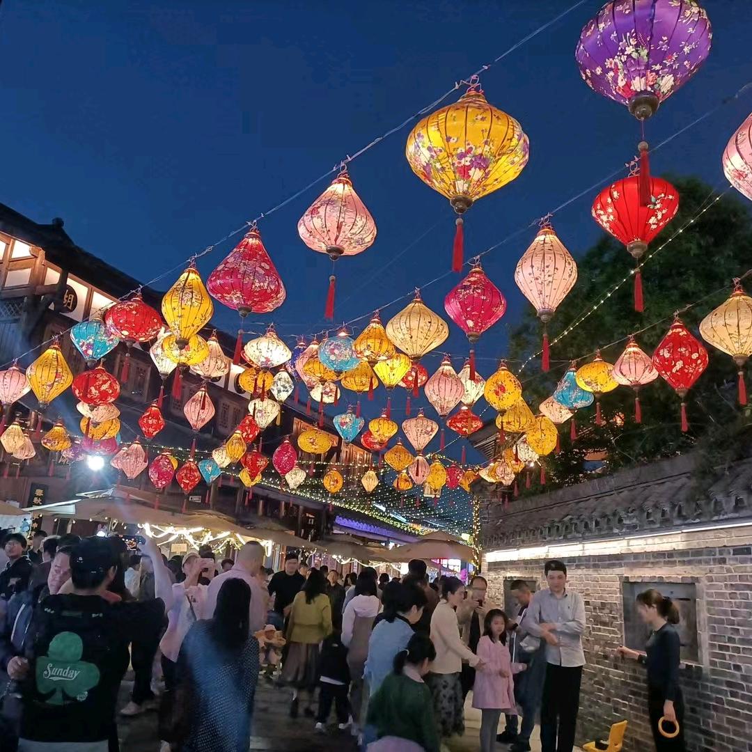 常德河街国潮夜市