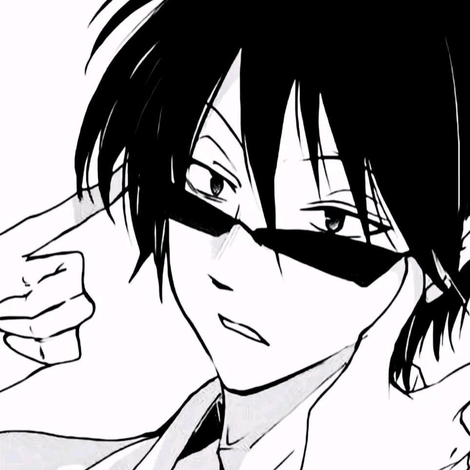 头发有点短的小帅