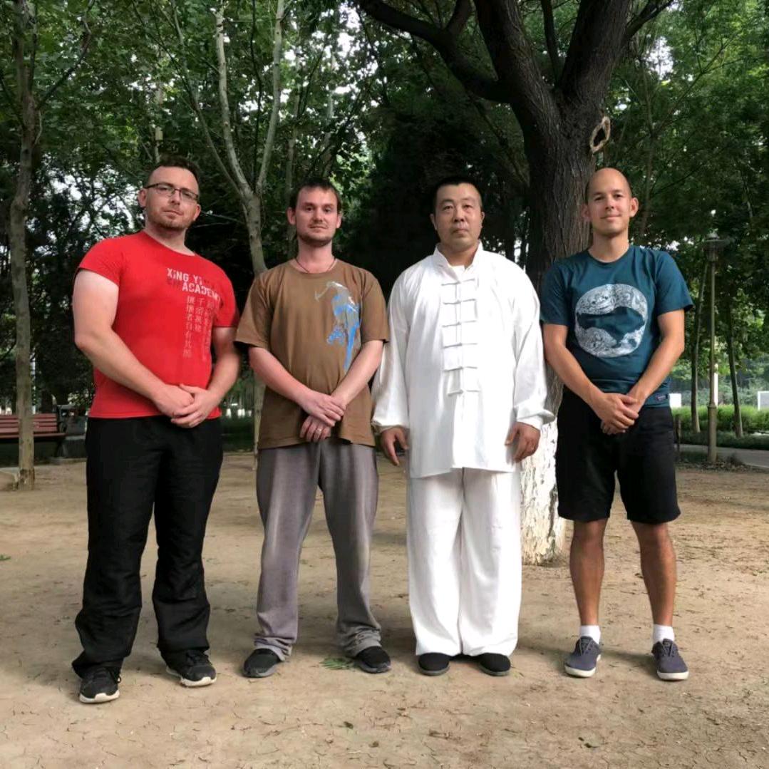 唐传形意商务服务馆(请不要连续点赞)