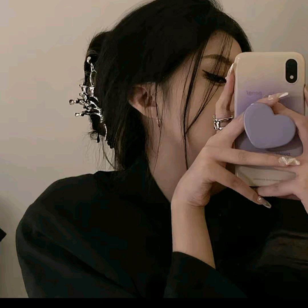 ༄ ꕥ᭄ 千千🥀万万এ᭄