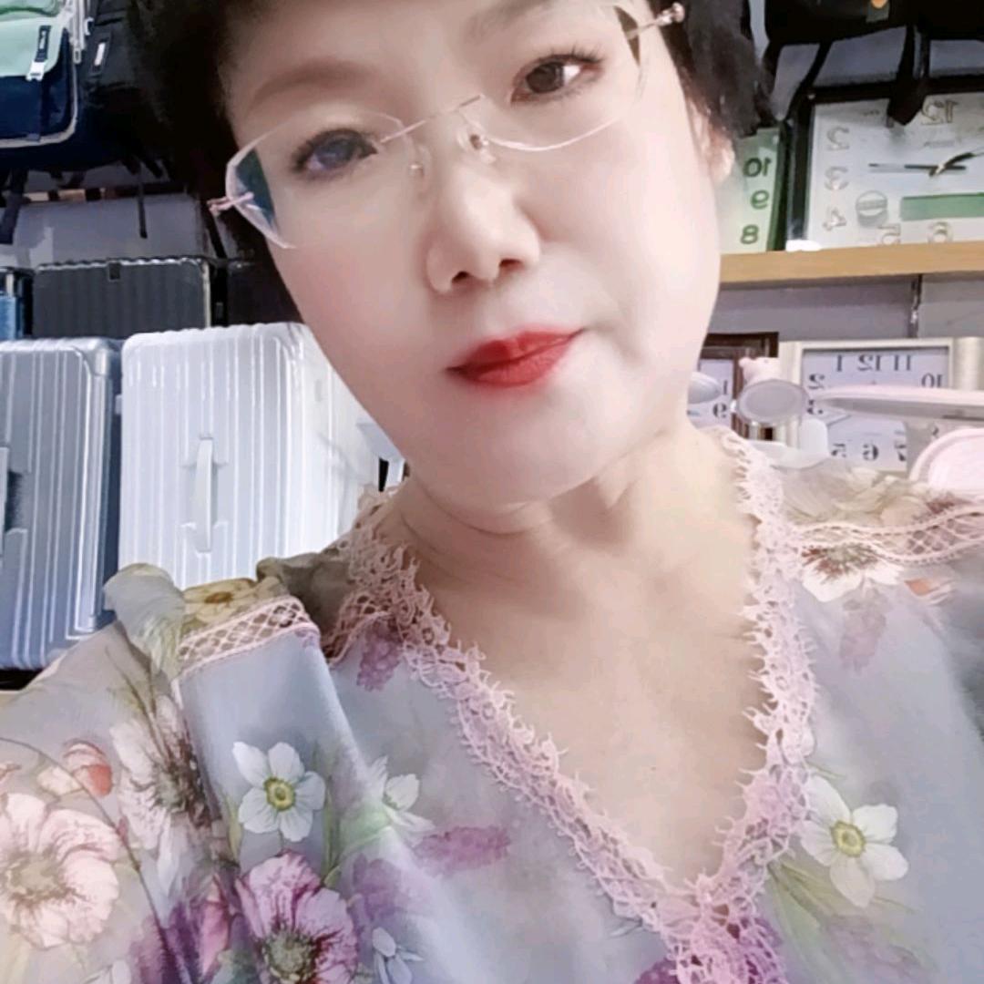 A青兰(翼鹏大院箱包，小电器)