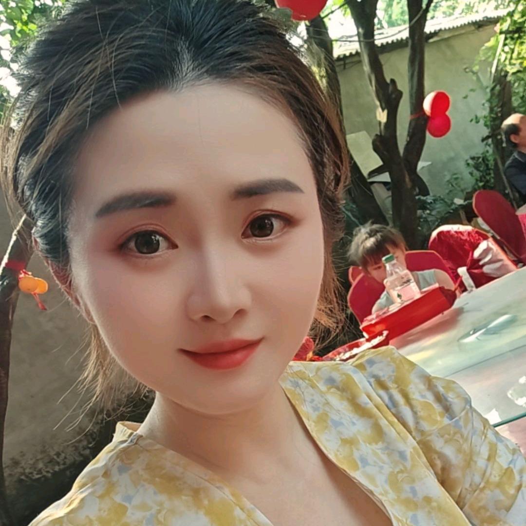 💃🏻 犟 总  👠