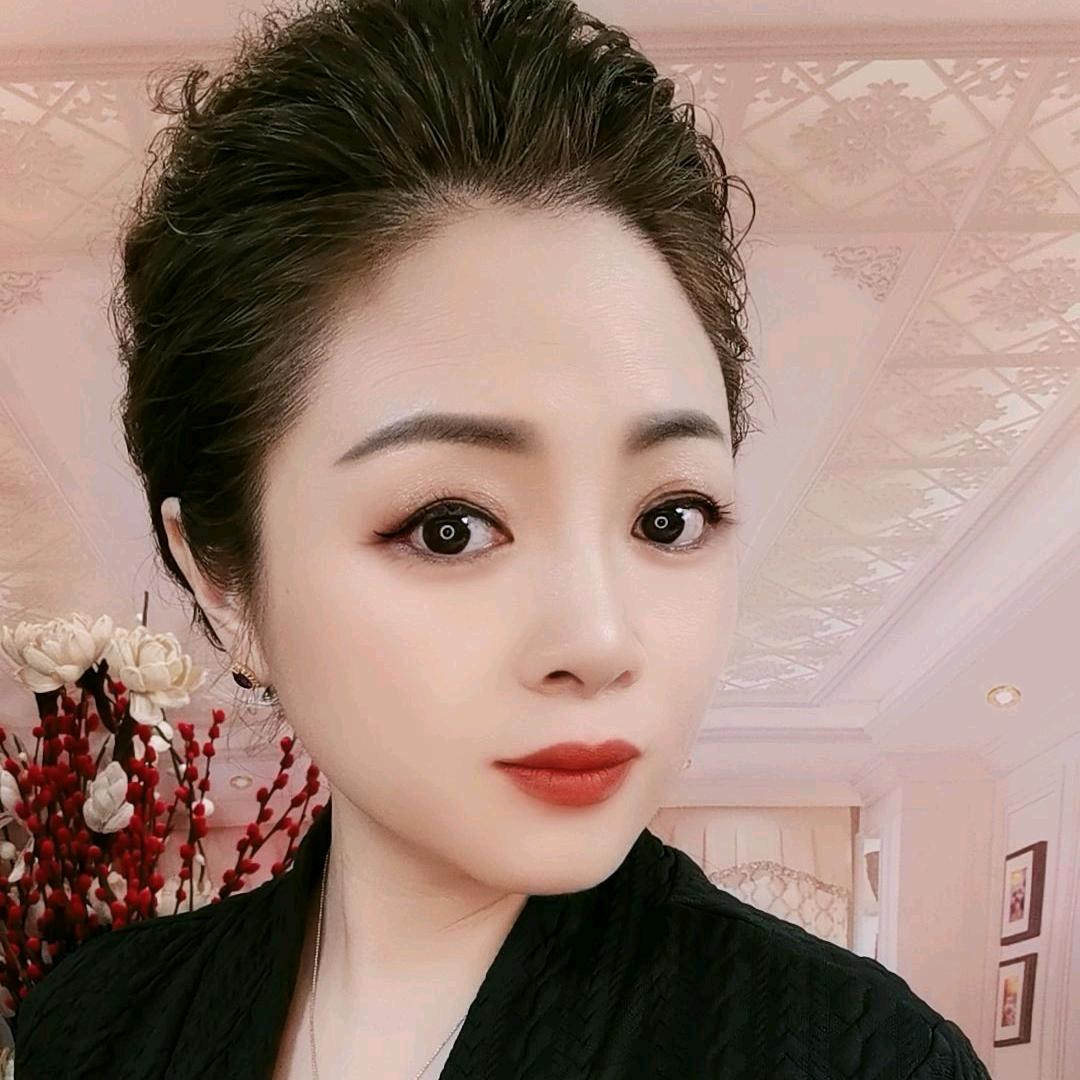 波姐精品服饰(每晚九点开播)