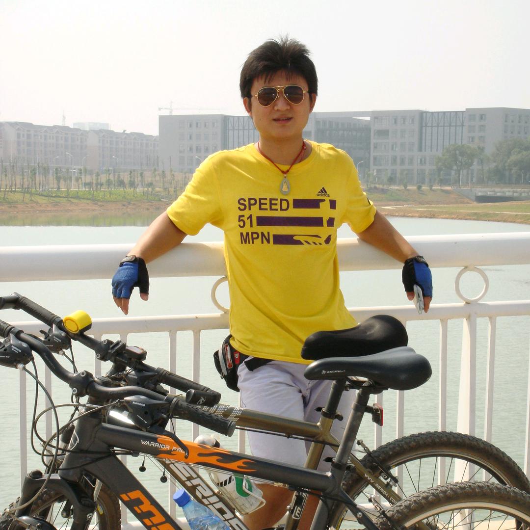 🕶嘚瑟的疯子🕶