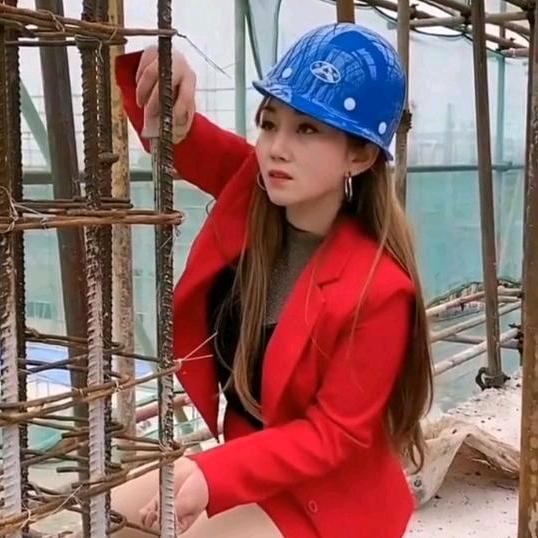 建筑女老板，单身富婆