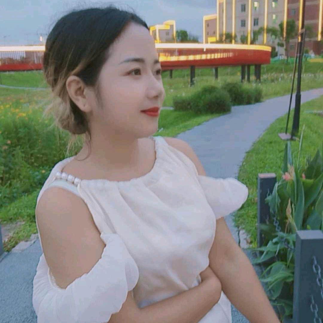 云南临沧姑娘
