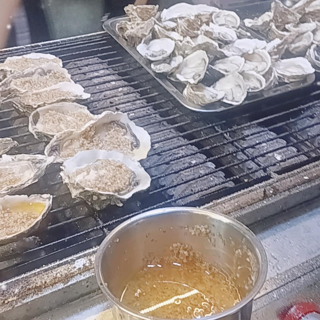 湛江烤生蚝灵魂蒜蓉酱