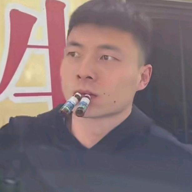 球迷老大哥（爱酱赵森）
