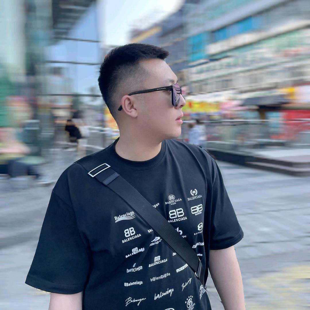 会飞的企鹅🐧