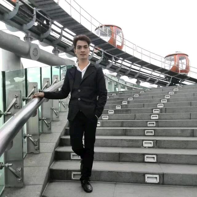 轮滑K阿龙