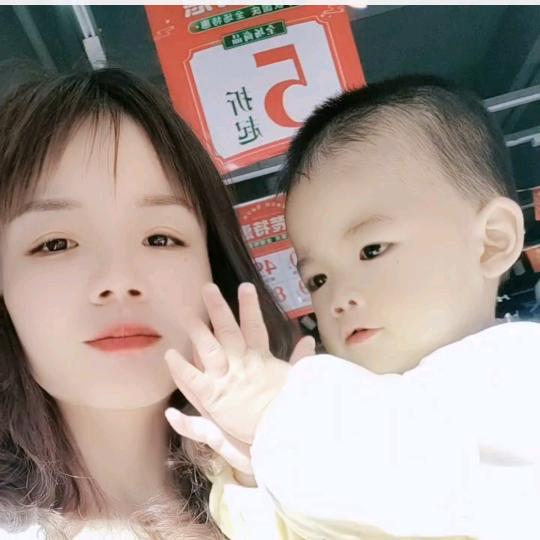 ღ᭄小ꦿ꯭阿妹（每天13：00直播）