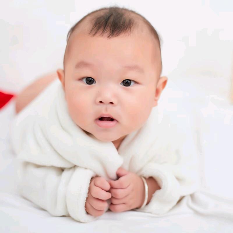 何阳