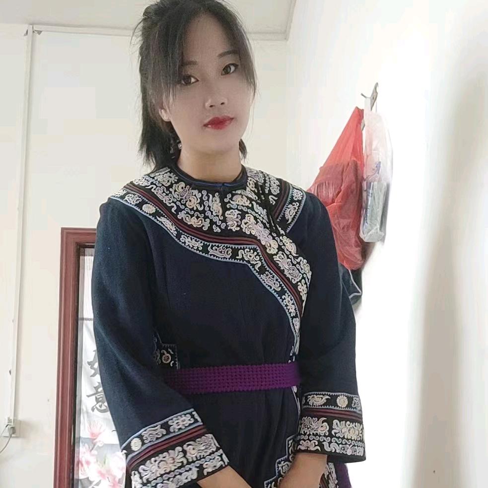 贵州三都杨家水妹子