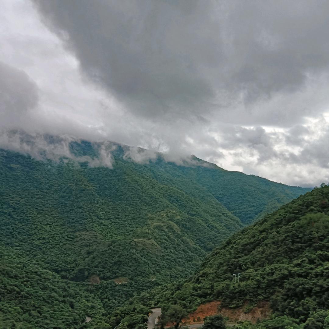 惠东大南山龙岩古寺徒步水底山拍云雾3公里