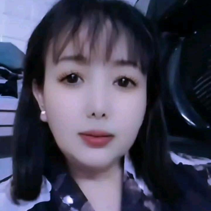 严，漂亮百分美发店，免打理烫发