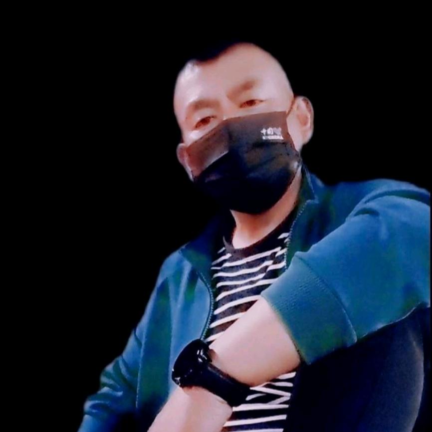 伟謌
