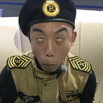 西伯利亚泰坦巨龙生吞亚特兰大迷你乌龟