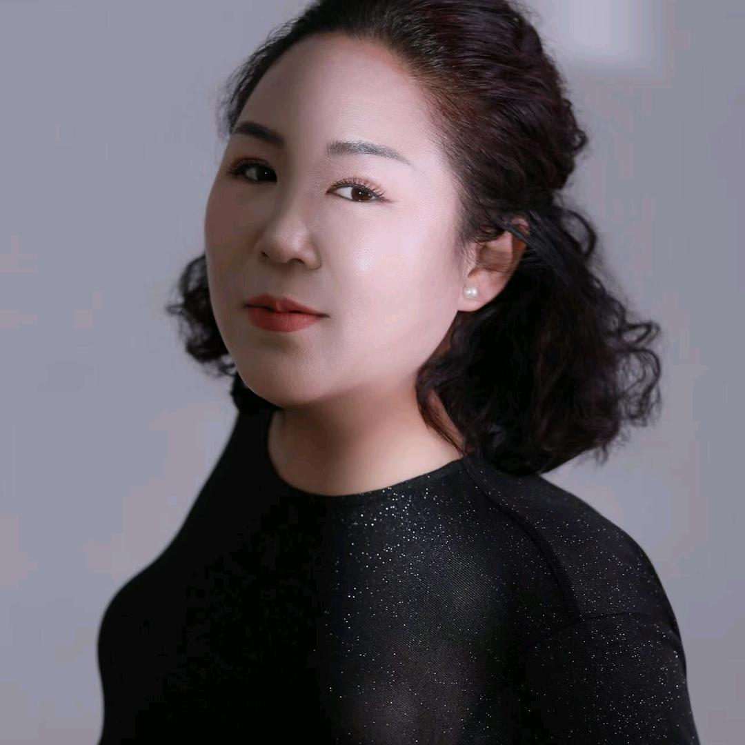 裳都锦女装搭配师