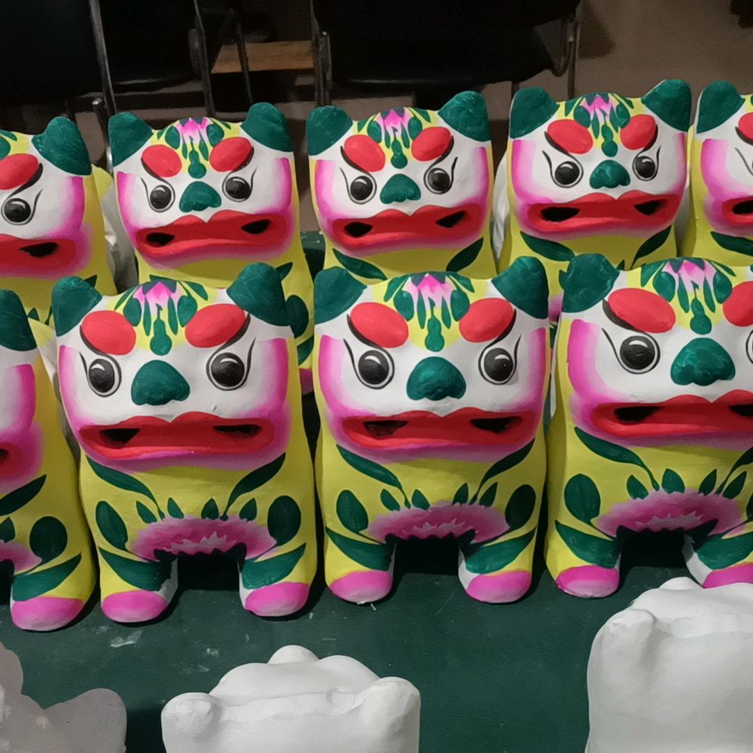 华伟泥塑