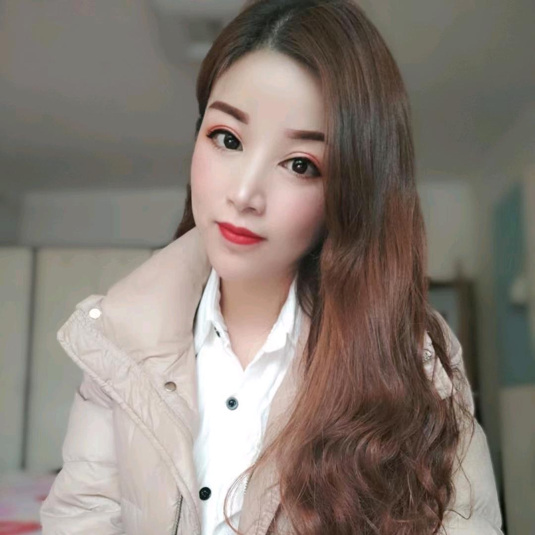 桃桃.