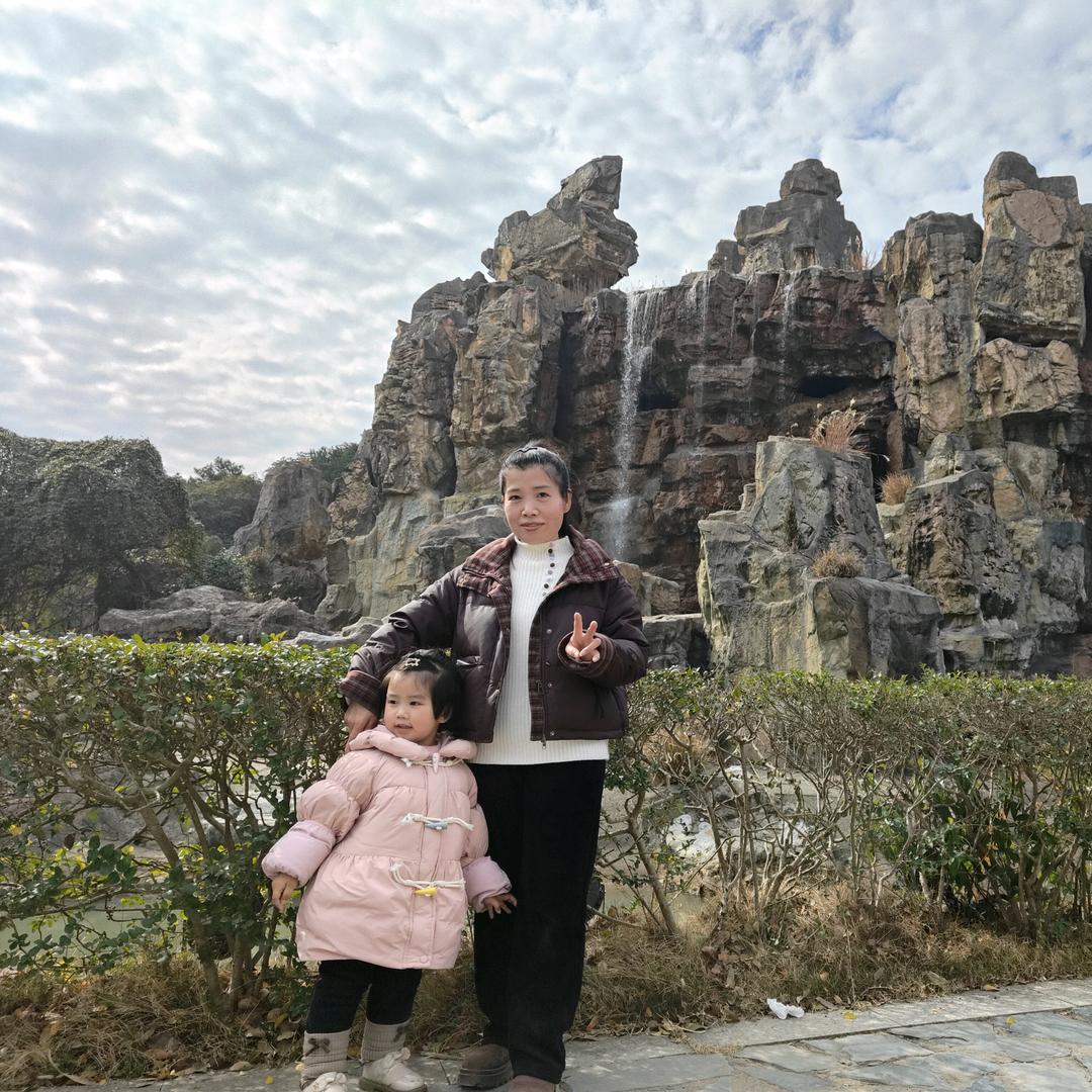 马踏东京赏樱花