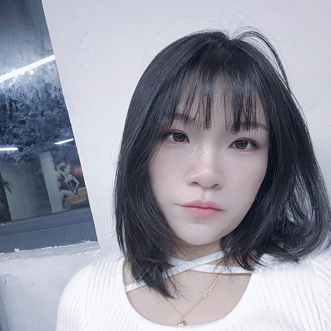 英子