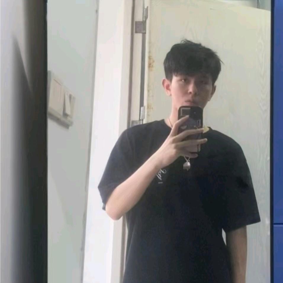 一杯冰美式多加糖