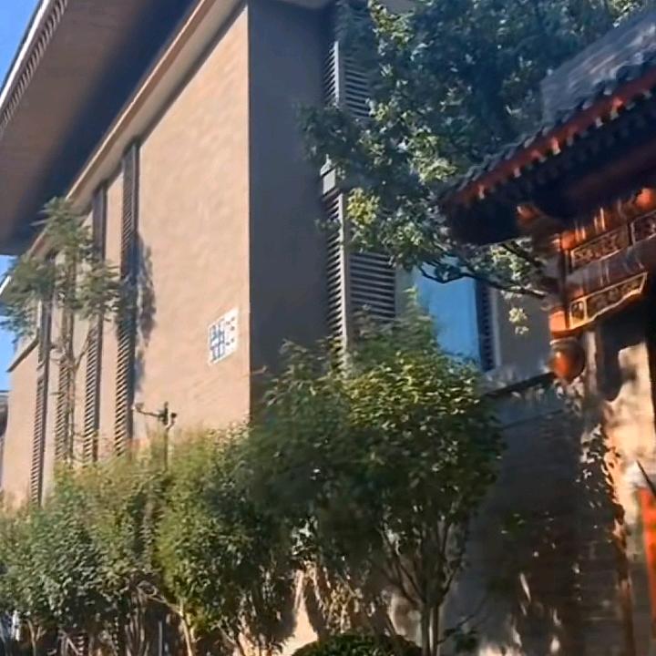 梁小富