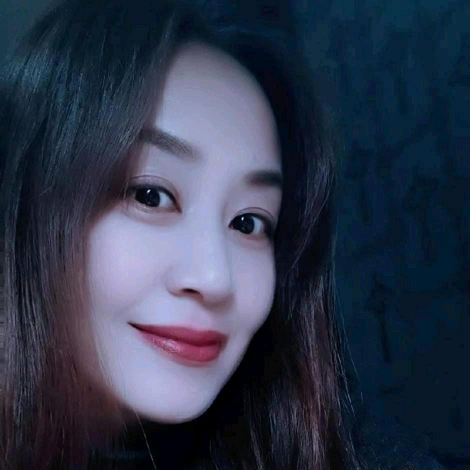 阿英.
